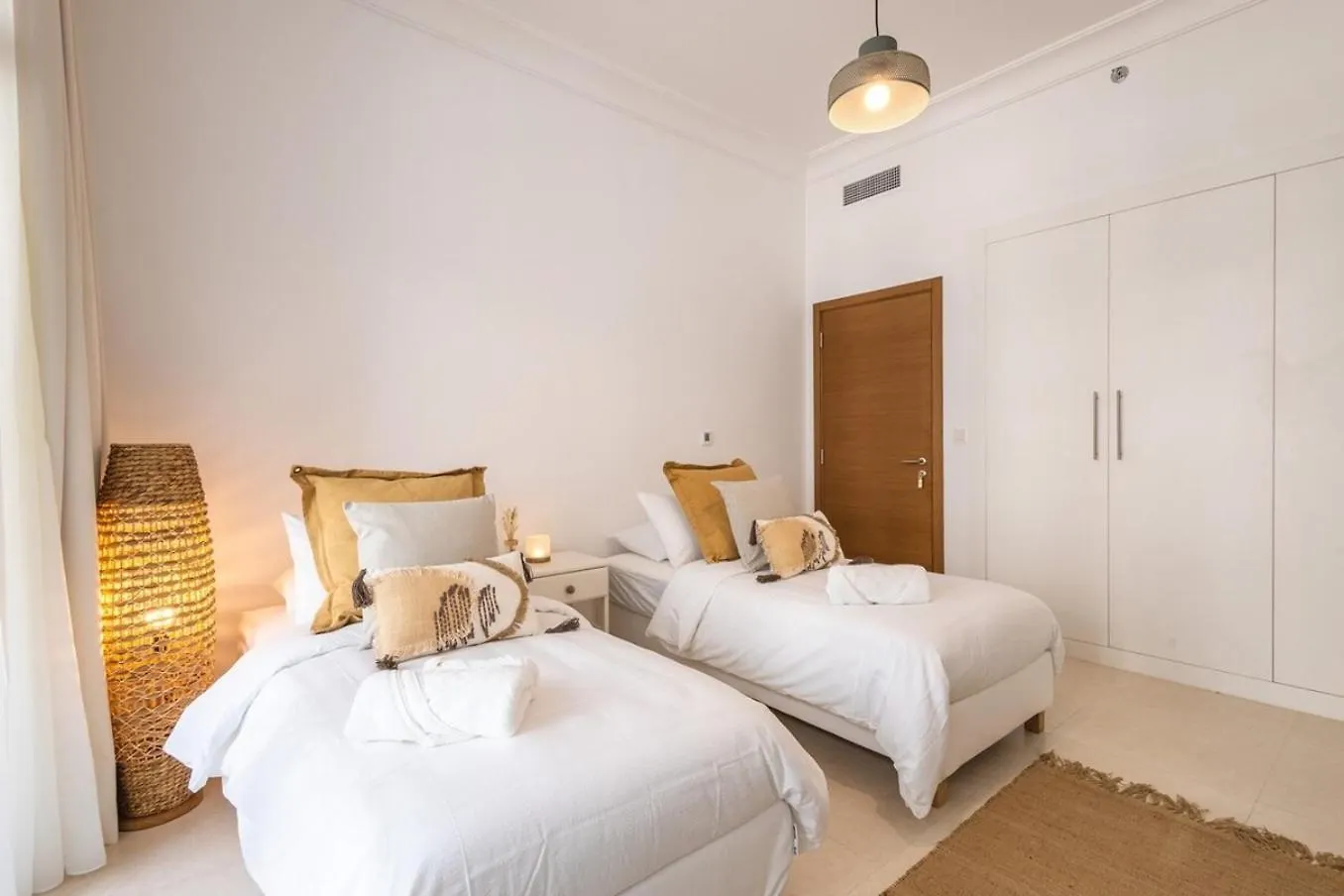 Apartamento Voyage Ansam Three Bedroom With Ocean Views Abu Dabi