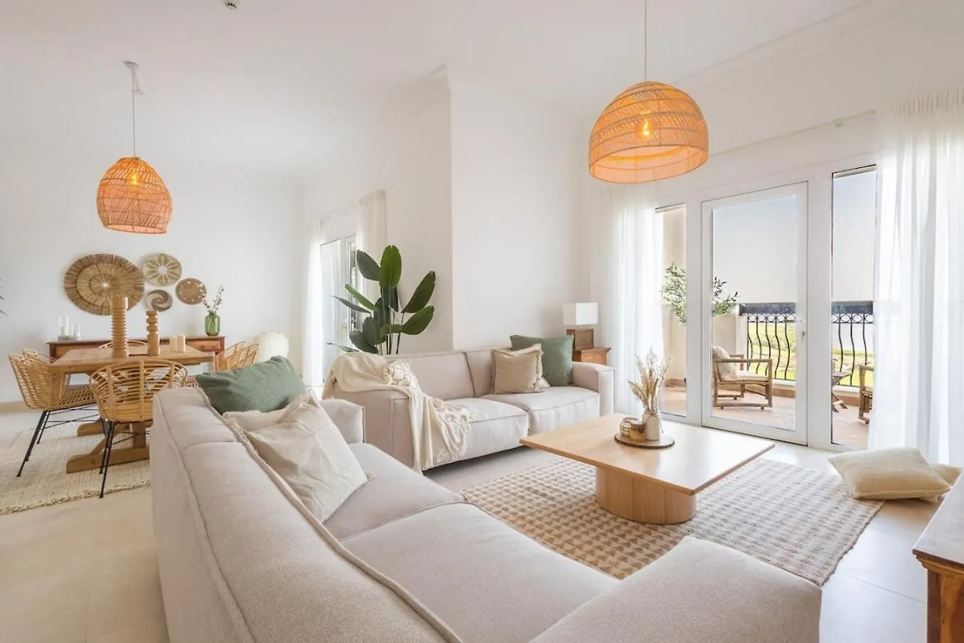 Voyage Ansam Three Bedroom With Ocean Views 아부다비