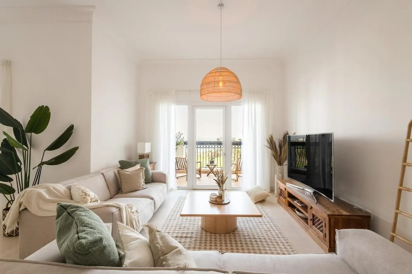 Voyage Ansam Three Bedroom With Ocean Views أبو ظبي شقة